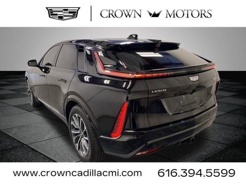 Certified 2024 Cadillac Lyriq Sport w/ LPO, Floor Liner Package AWD/4WD image 4