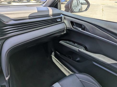 Used 2025 Toyota Camry SE FWD image 18