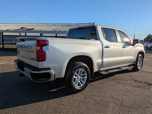 Used 2022 Chevrolet Silverado 1500 Custom image 4
