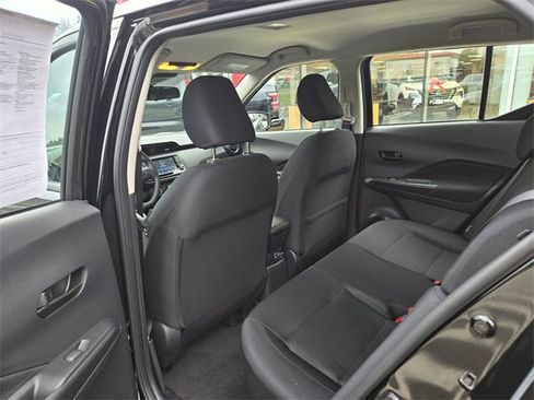 Used 2024 Nissan Kicks S image 15