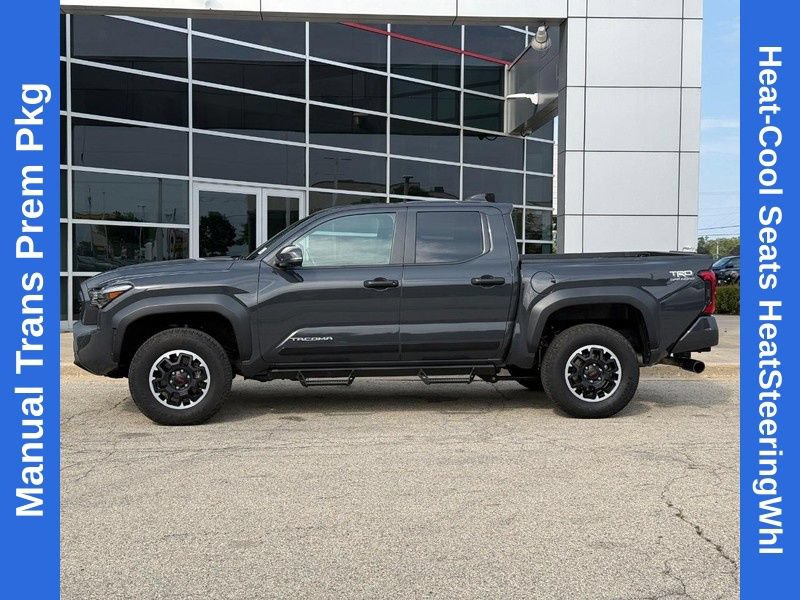 Used 2024 Toyota Tacoma TRD Off-Road w/ TRD Off Road Premium Package AWD/4WD image 6