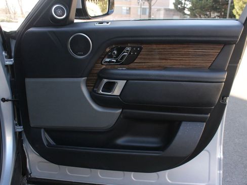 Used 2018 Land Rover Range Rover Supercharged image 25