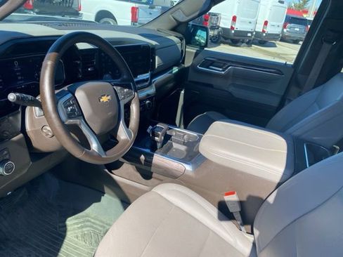 Used 2024 Chevrolet Silverado 1500 LTZ w/ LTZ Premium Package AWD/4WD image 16
