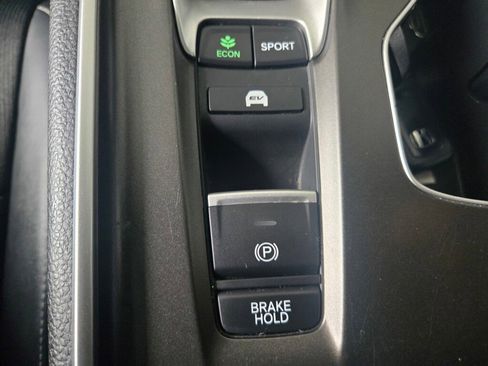 Certified 2022 Honda Accord Sport image 18