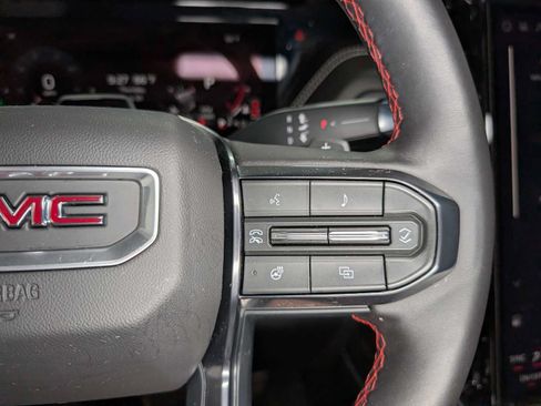 Certified 2025 GMC Yukon AT4 Ultimate AWD/4WD image 39