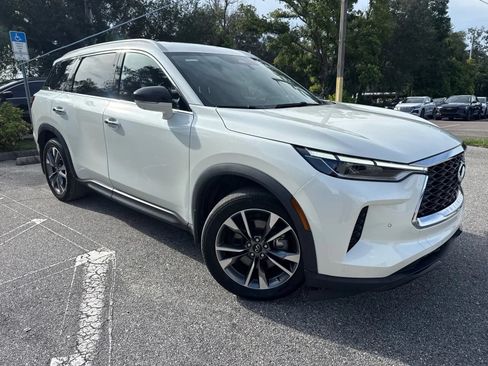 Used 2023 INFINITI QX60 Luxe w/ Cargo Package FWD image 6