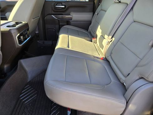 Used 2020 Chevrolet Silverado 2500 LTZ AWD/4WD image 11