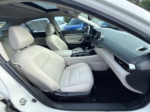 Used 2019 Nissan Altima 2.5 SV FWD image 26
