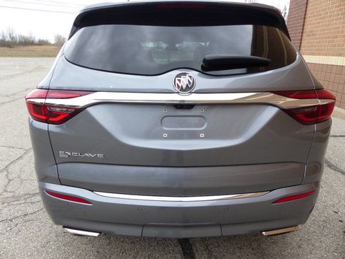Used 2021 Buick Enclave Avenir w/ Avenir Technology Package AWD/4WD image 8