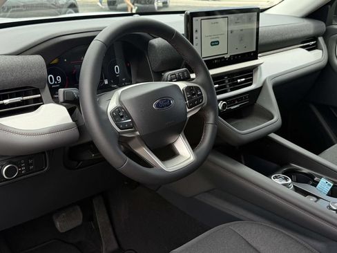 New 2026 Ford Explorer Active RWD image 25