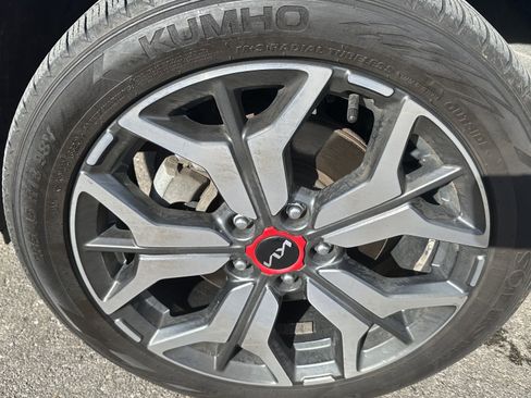 Used 2022 Kia Seltos SX w/ Sunroof Package image 12