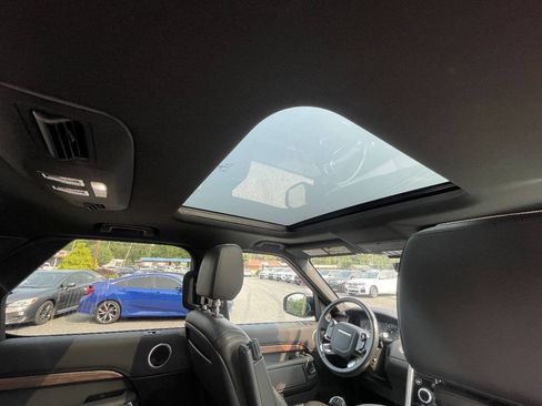 Used 2019 Land Rover Discovery HSE AWD/4WD image 20