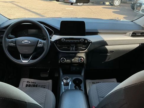 Used 2022 Ford Escape SE image 13