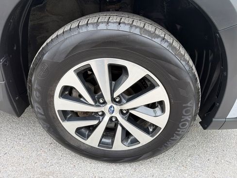 Certified 2024 Subaru Outback Premium AWD/4WD image 16