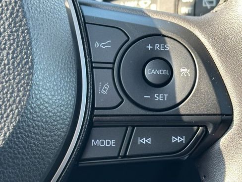 Used 2025 Toyota RAV4 XLE image 44