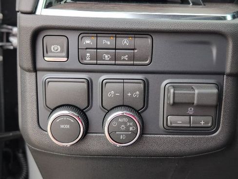 New 2026 Chevrolet Suburban LT w/ Comfort Package image 21