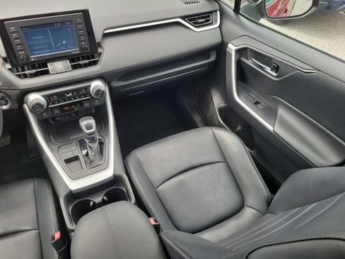 Used 2021 Toyota RAV4 XLE Premium FWD image 14