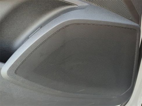 Used 2025 Audi SQ5 Prestige w/ Prestige Package image 19