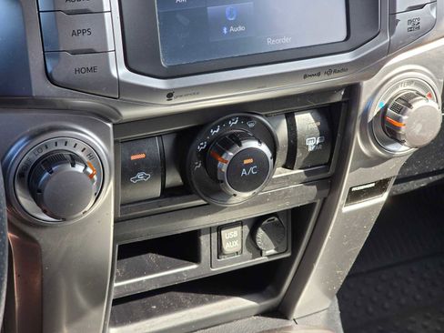 Certified 2019 Toyota 4Runner SR5 AWD/4WD image 28