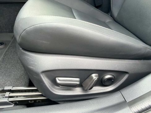 Certified 2026 Toyota Prius XLE FWD image 10