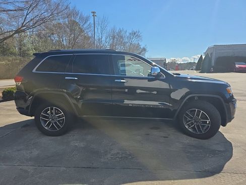 Used 2022 Jeep Grand Cherokee Limited image 6