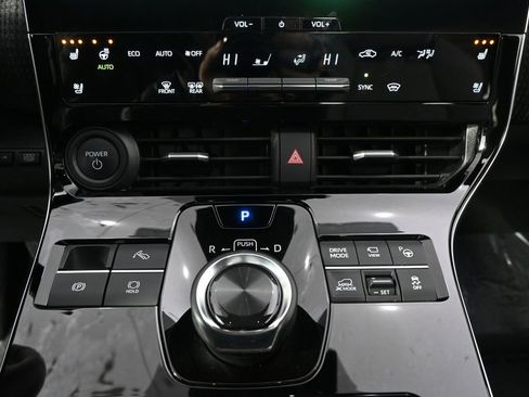 Used 2023 Subaru Solterra AWD image 31