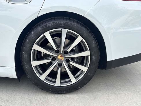 Used 2016 Porsche Panamera 4 Edition image 9