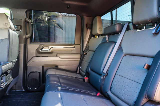 Used 2024 Chevrolet Silverado 2500 ZR2 AWD/4WD image 19