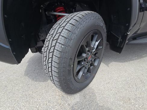 New 2026 Toyota Tundra Limited AWD/4WD image 32