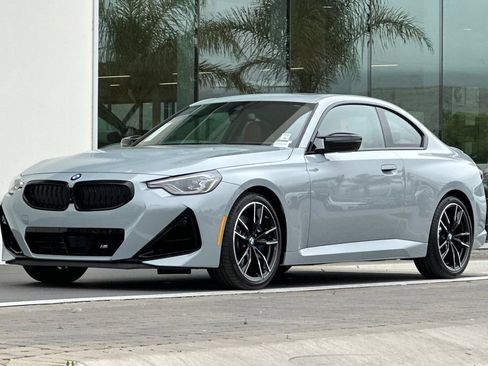 Used 2025 BMW M240i Coupe RWD image 7