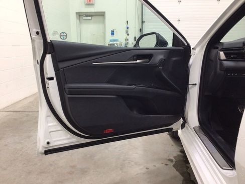 Used 2025 Toyota Camry SE image 17