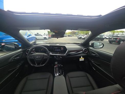 New 2026 Chevrolet Trax RS w/ Sunroof Package FWD image 15