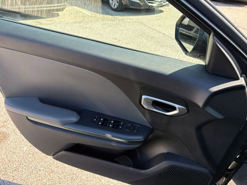 Used 2025 Kia K4 LXS image 18