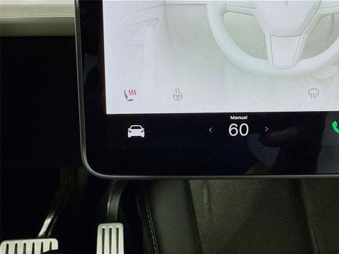 Used 2021 Tesla Model Y Performance image 11