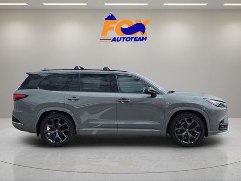 New 2026 Lexus TX 500h AWD w/ Technology Package image 5