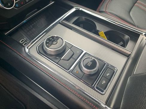 Used 2019 Ford Expedition Limited w/ Equipment Group 303A image 31