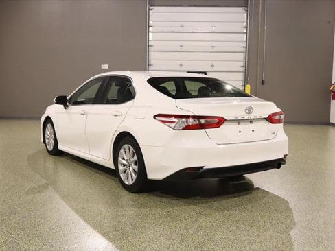 Used 2018 Toyota Camry LE FWD image 7