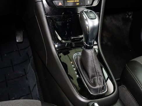 Used 2019 Buick Encore Preferred image 17