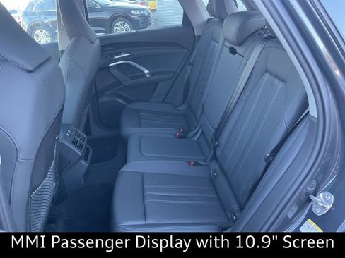 New 2025 Audi Q5 Prestige image 23