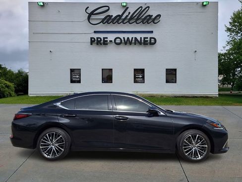 Used 2025 Lexus ES 350 w/ Premium Package image 2