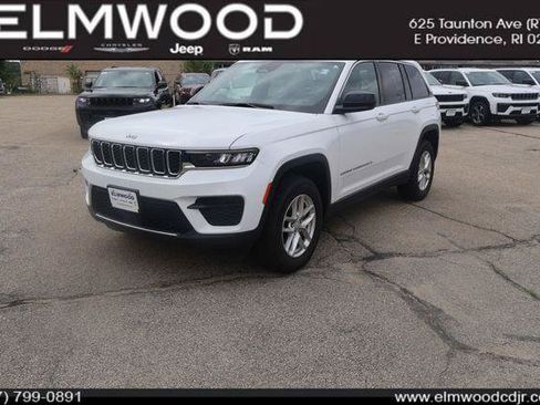 Certified 2025 Jeep Grand Cherokee Laredo X AWD/4WD image 1