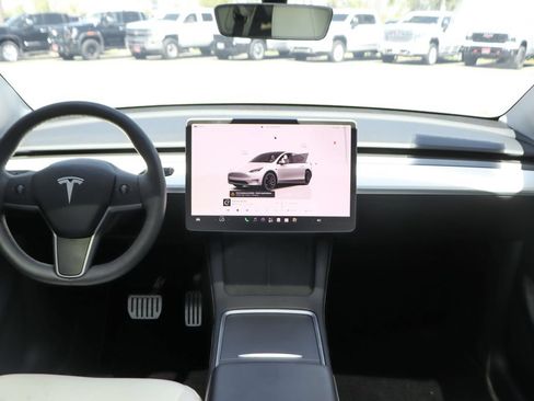 Used 2024 Tesla Model Y Performance AWD/4WD image 23