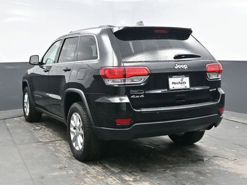 Used 2021 Jeep Grand Cherokee Laredo image 5
