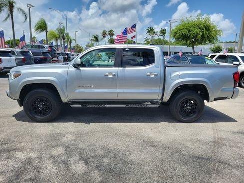 Used 2022 Toyota Tacoma SR5 w/ Technology Package RWD image 4