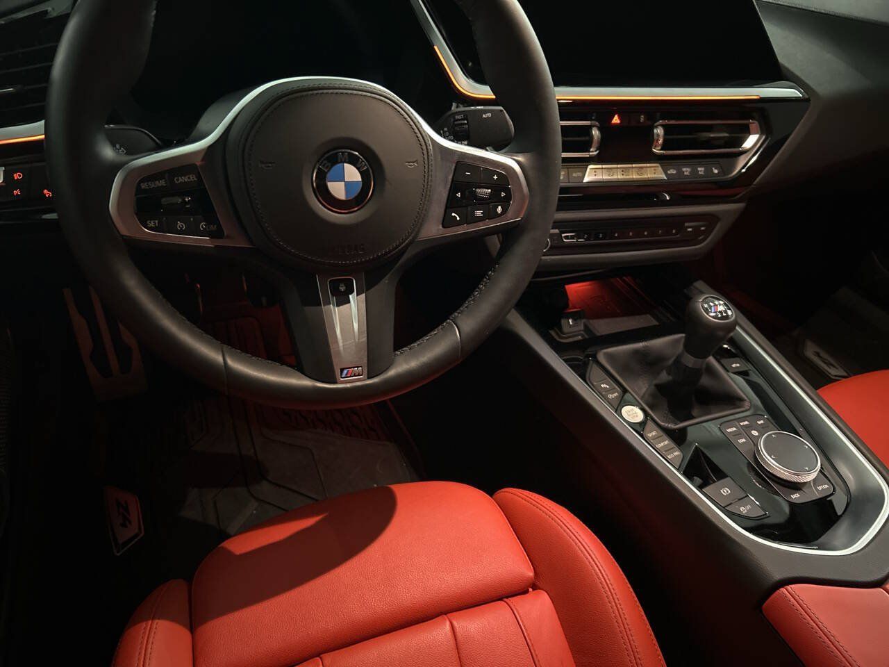 Used 2025 BMW Z4 M40i w/ Edition RWD image 6