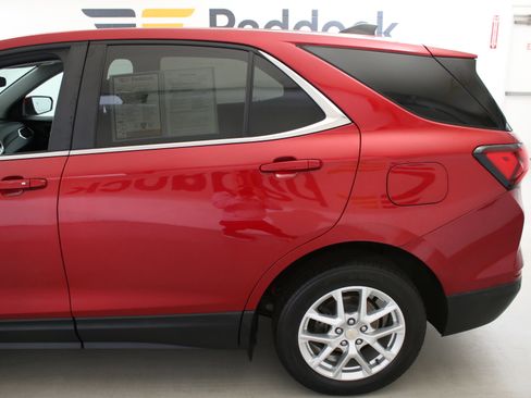 Used 2023 Chevrolet Equinox LT image 6