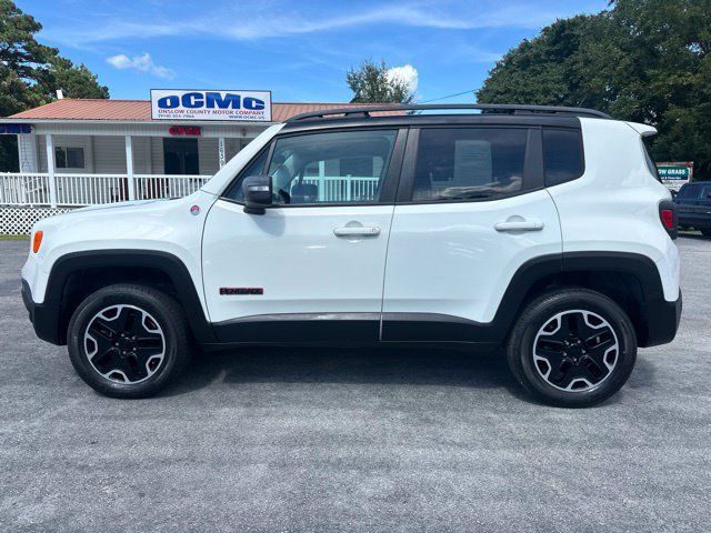 Used 2015 Jeep Renegade Trailhawk AWD/4WD image 4
