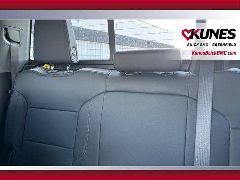 Used 2025 Chevrolet Silverado 1500 LT w/ Leather Package image 35