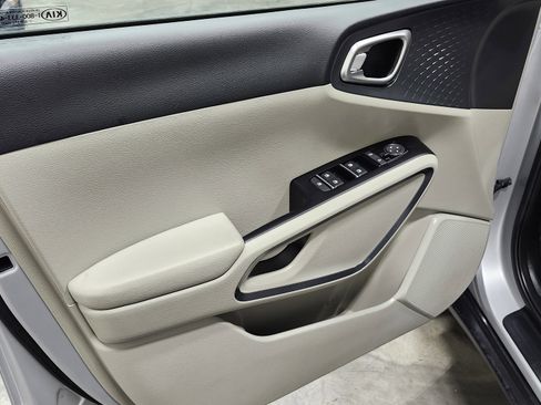 Used 2021 Kia Soul S image 23