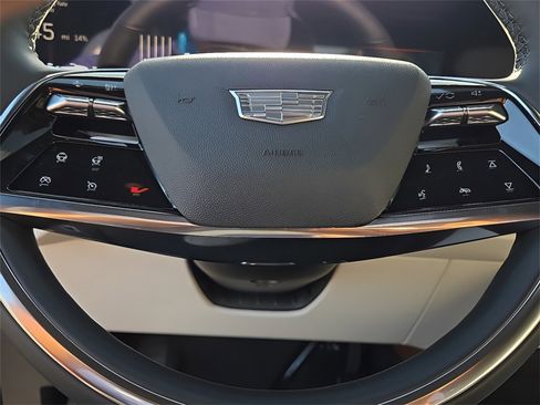 New 2026 Cadillac Vistiq Luxury image 30